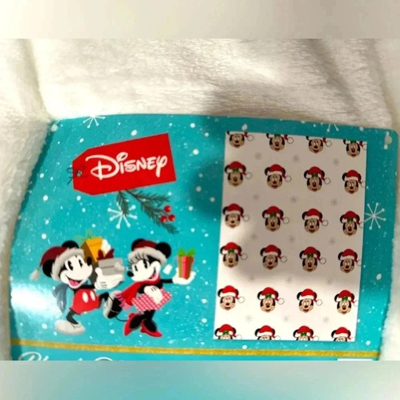 Disney Mickey and Minnie Christmas Throw Blanket - Picture 8 of 8